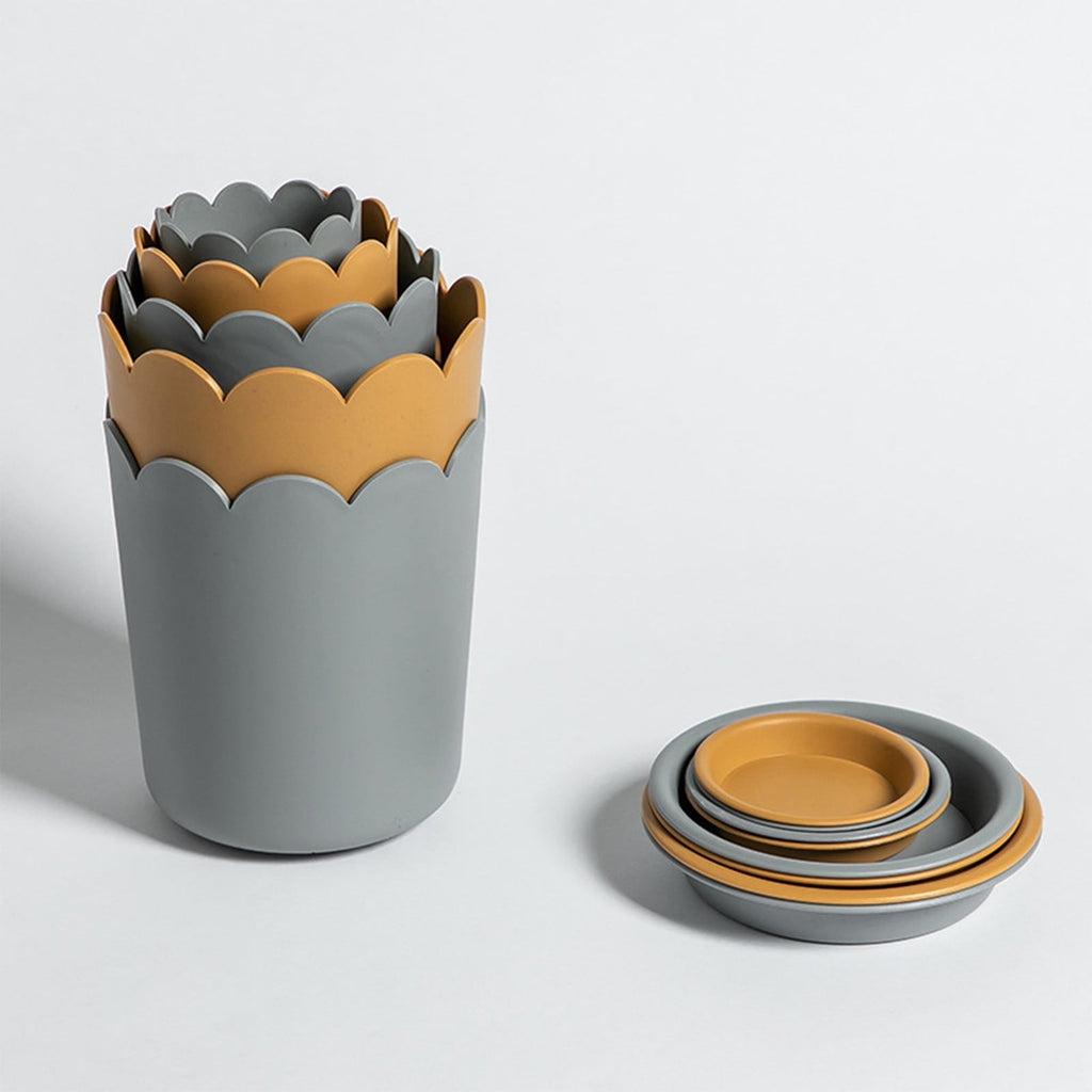 Modern Plastic Plant Pot with Saucer, 10.5 cm – Grey